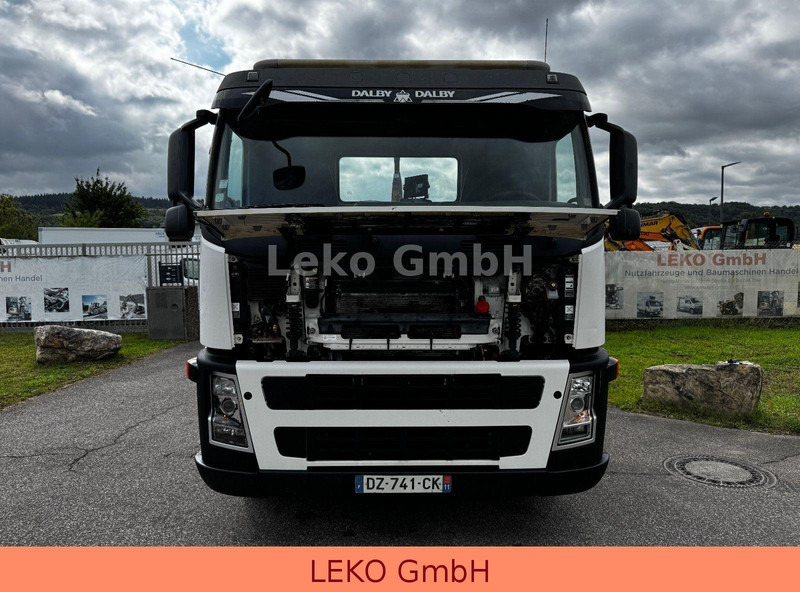 Hook lift truck Volvo FM 400