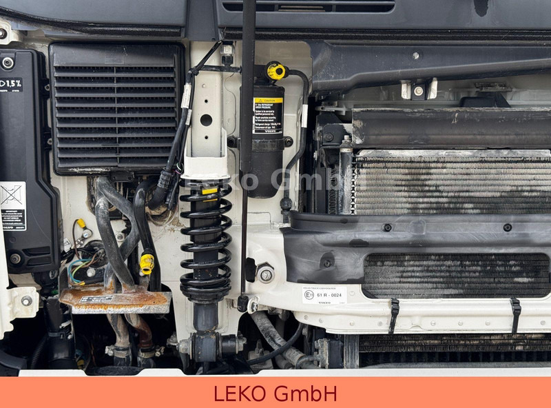 Hook lift truck Volvo FM 400