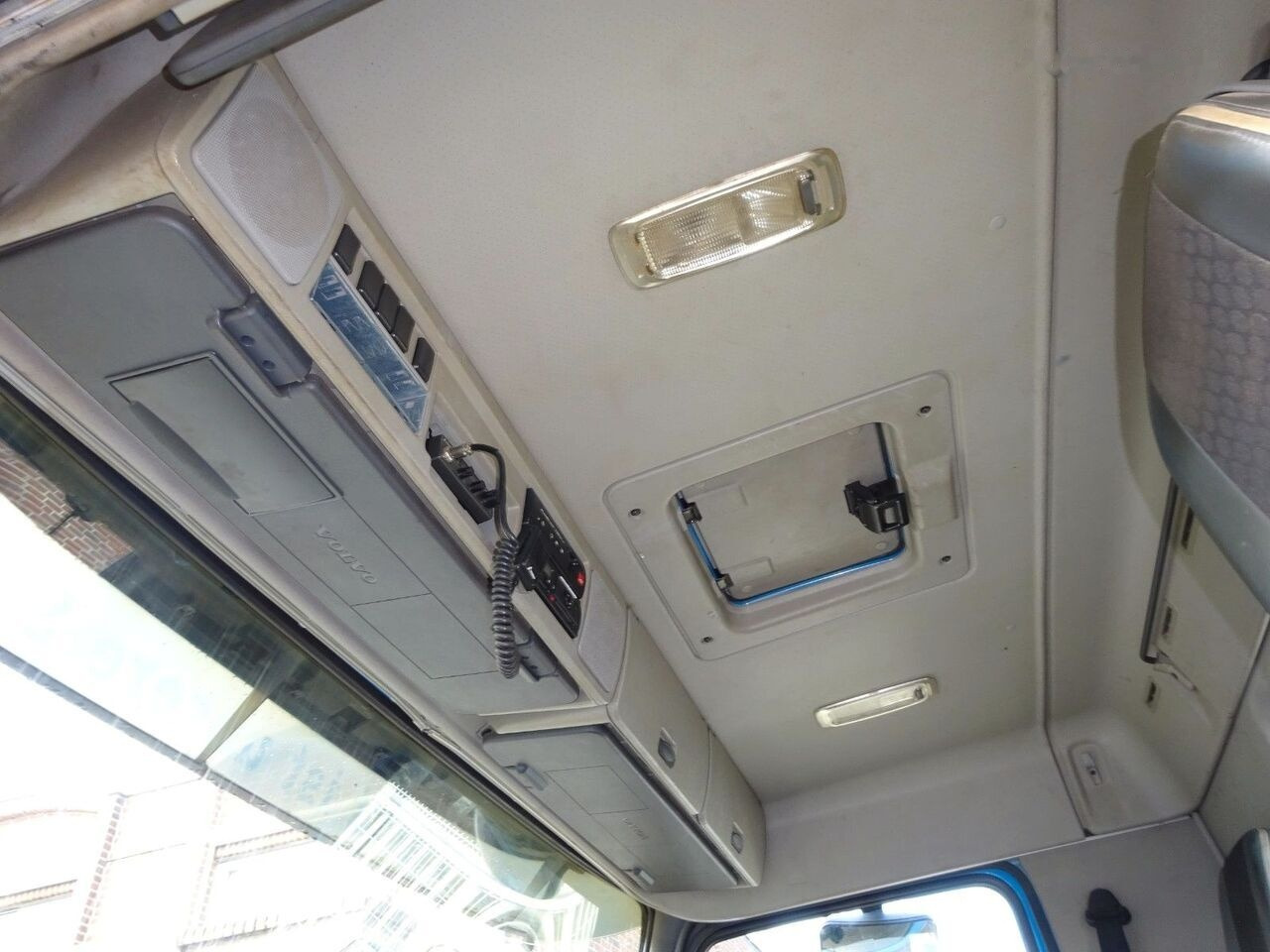 Hook lift truck Volvo FM 410