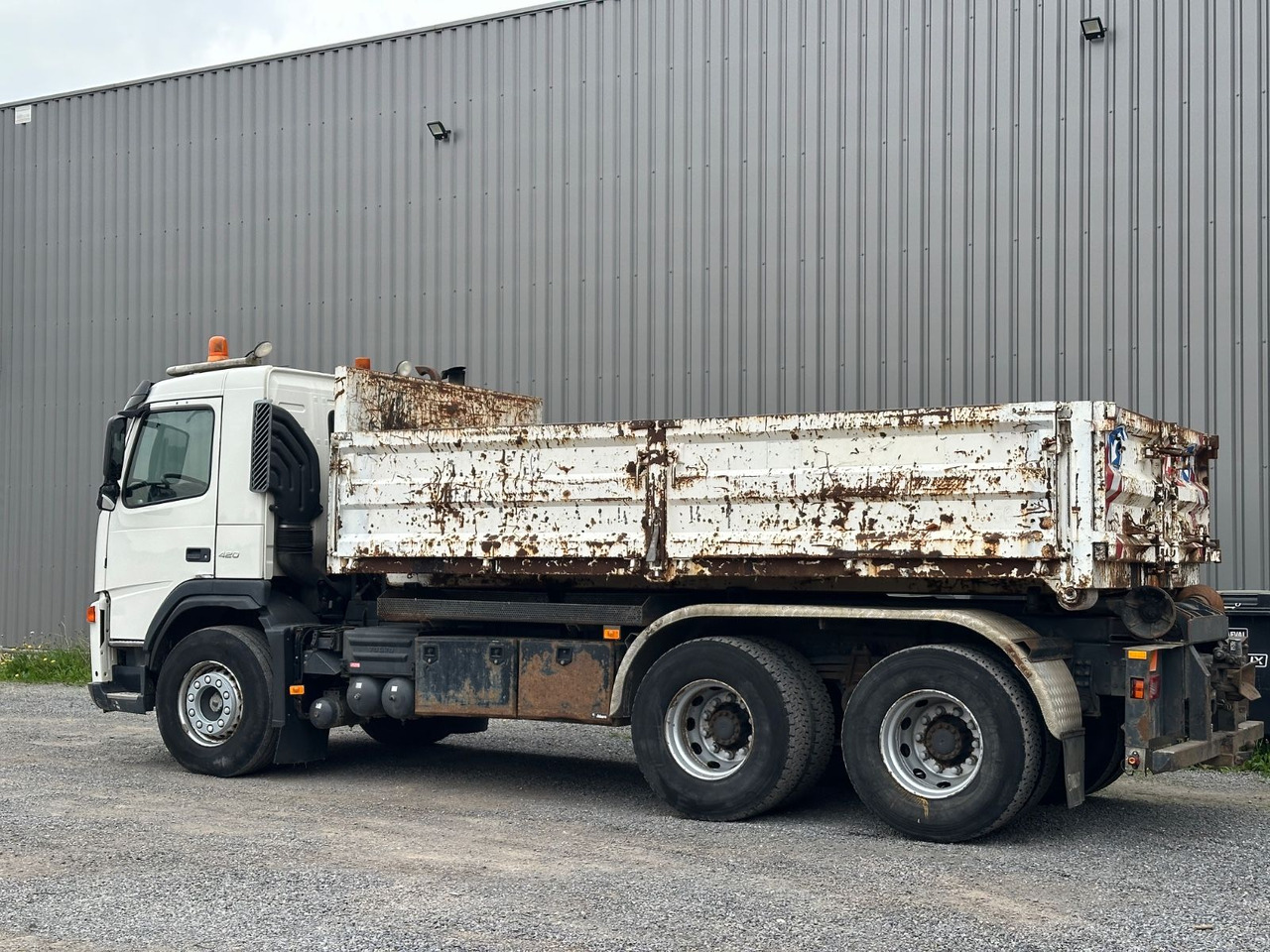 Hook lift truck Volvo FM 420