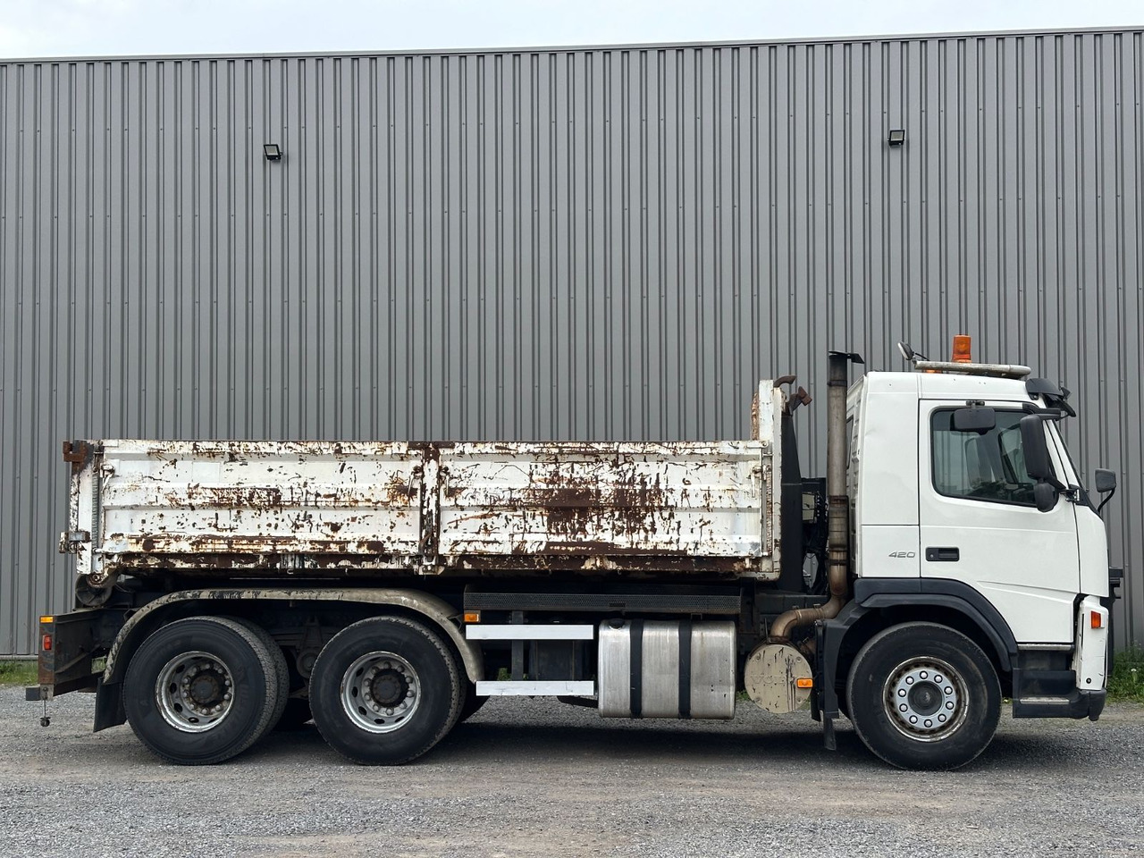 Hook lift truck Volvo FM 420