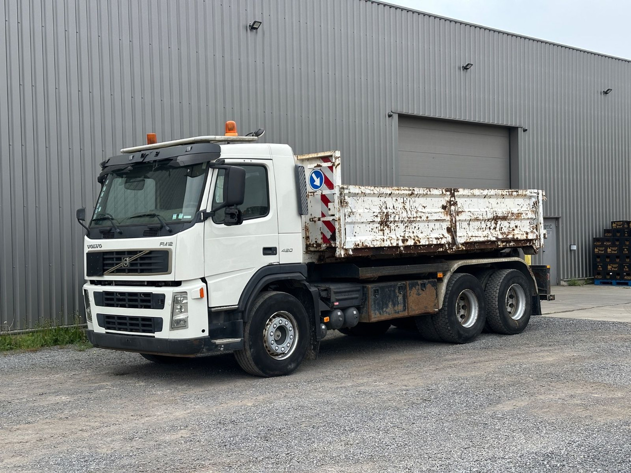 Hook lift truck Volvo FM 420