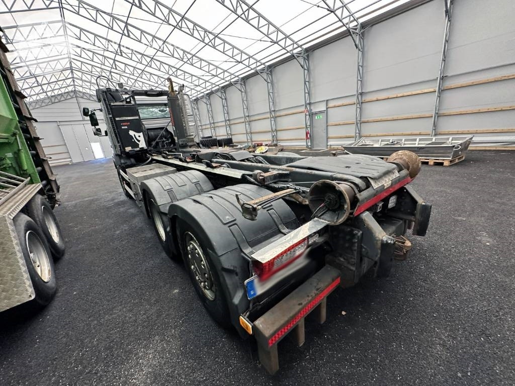 Hook lift truck Volvo FM 420