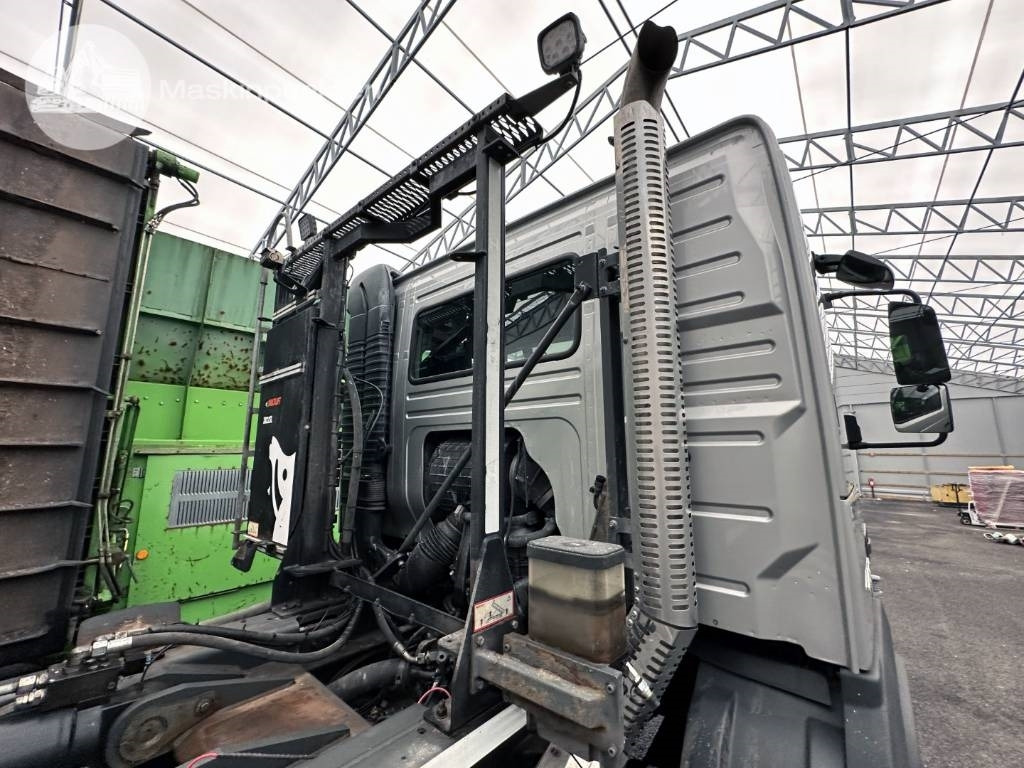 Hook lift truck Volvo FM 420