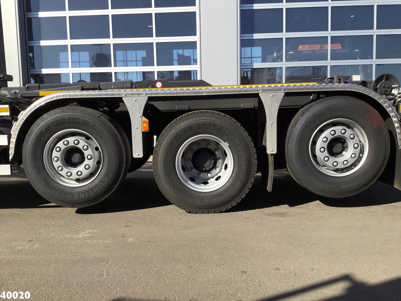 Hook lift truck Volvo FM 420 8x2 HMF 28 ton/meter laadkraan Welvaarts weighing system