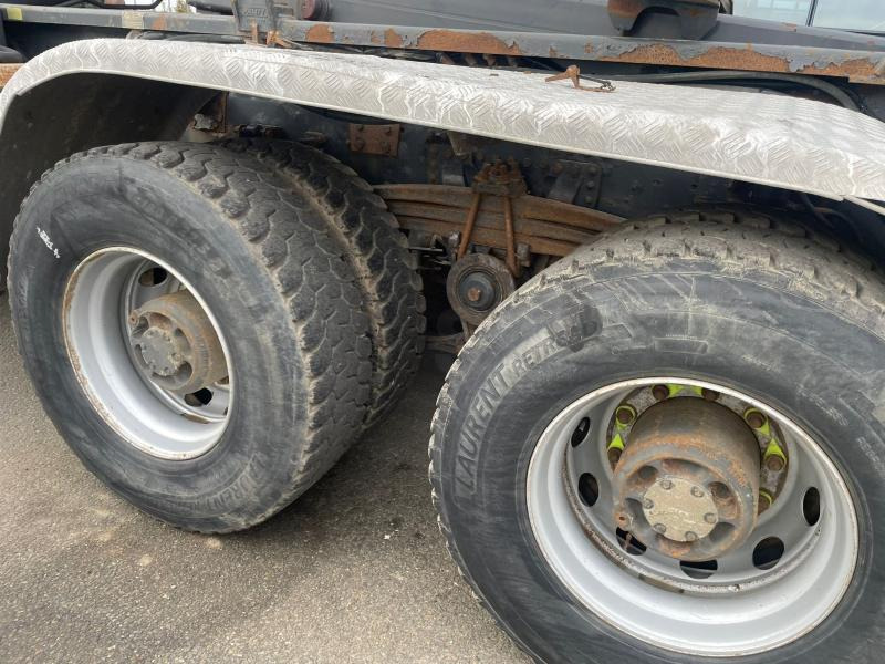 Hook lift truck Volvo FM 440