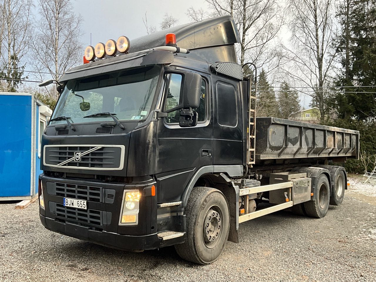 Hook lift truck Volvo FM-440 6*2