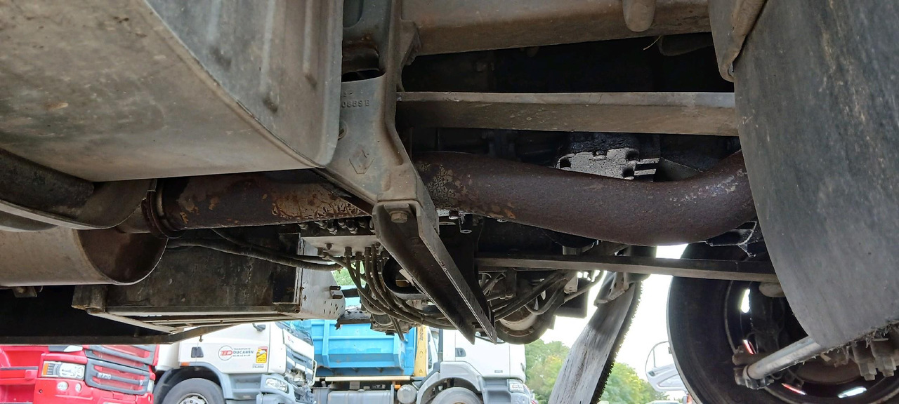 Horse truck RENAULT M180 PORTEUR BETAILLERE