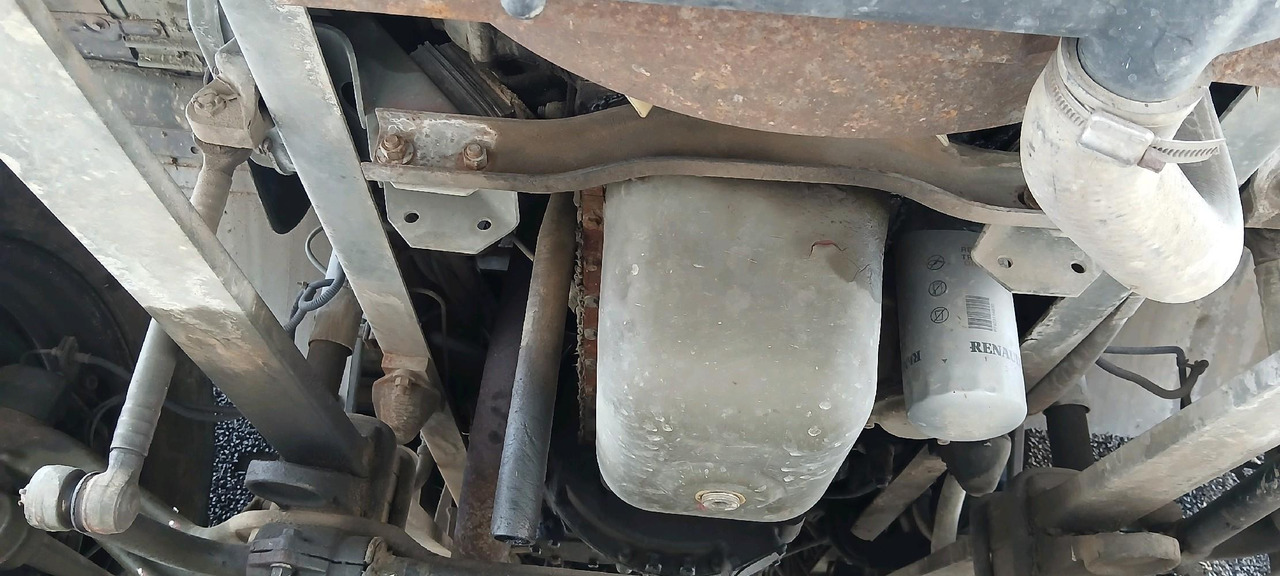 Horse truck RENAULT M180 PORTEUR BETAILLERE