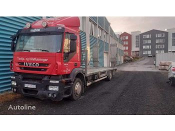 Autotransporter truck IVECO: picture 1