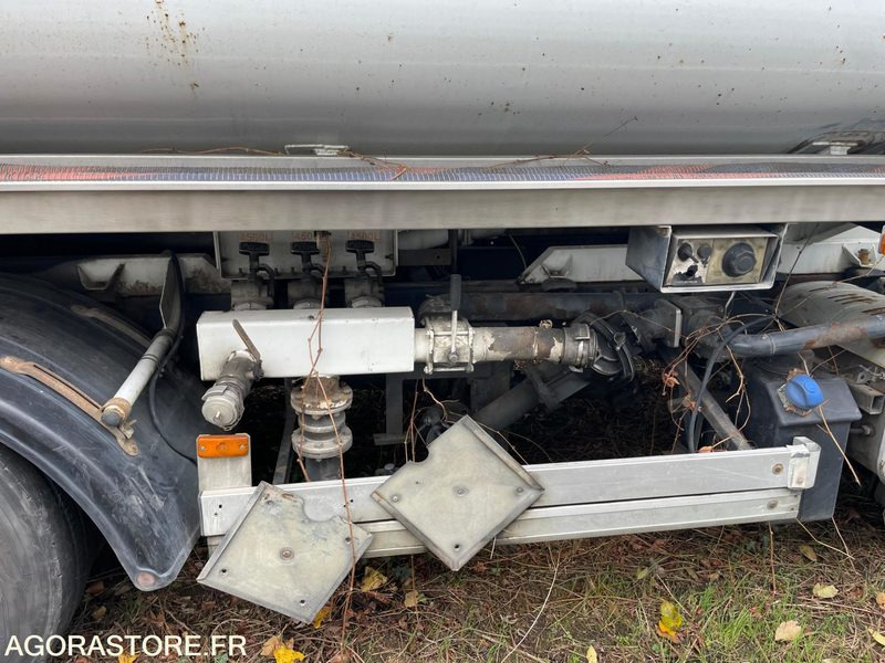 Truck Iveco 190EL28 19t citerne - 2008 - 640748kms - export only