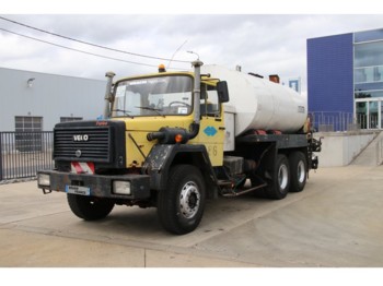 Tank truck for transportation of chemicals Iveco 330.30 - UNIC- ASFALT-BITUMEN-GOUDRON: picture 1