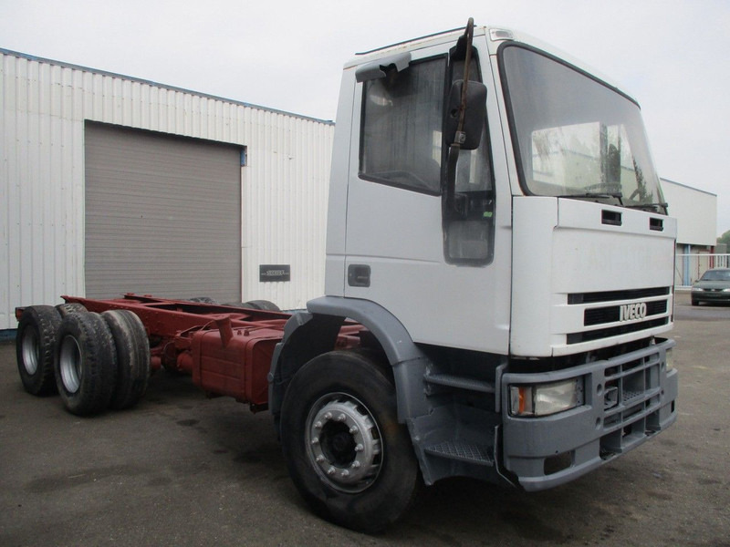 Cab chassis truck Iveco Eurotakker 260 E 34 , Manual , 6x4 , Euro 2: picture 4