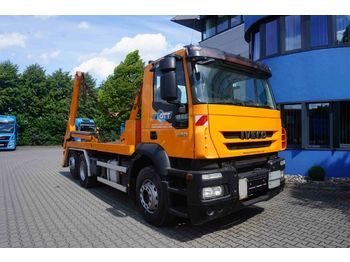 Hook lift truck Iveco Stralis AD260S42: picture 1