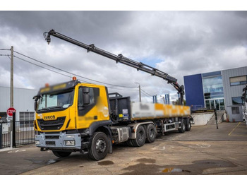 Dropside/ Flatbed truck IVECO Trakker