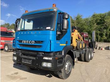 New Cab chassis truck Iveco Trakker 330: picture 1