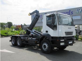 Hook lift truck Iveco Trakker 350: picture 1