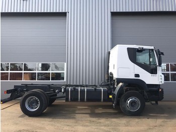 Cab chassis truck Iveco Trakker 380 4x2 Chassis Cab: picture 1
