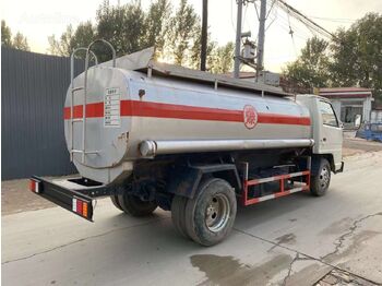 Tank truck for transportation of fuel JMC 4x2 drive fuel tank truck 5 tons: picture 3
