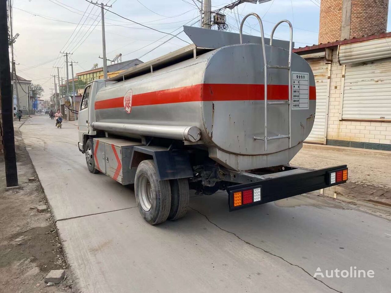 Tank truck for transportation of fuel JMC 4x2 drive fuel tank truck 5 tons: picture 4
