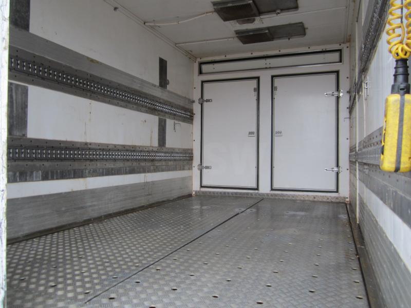 Livestock truck DAF LF 220