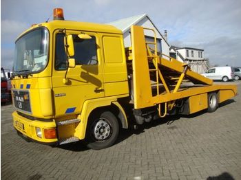Autotransporter truck MAN 12-232 6 CIL 2 LADER MET LIER: picture 1