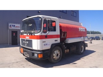 Tank truck MAN 14.192 (6 CYLINDER / STEEL SUSPENSION / 9000L / 3 COMPARTMENTS): picture 1