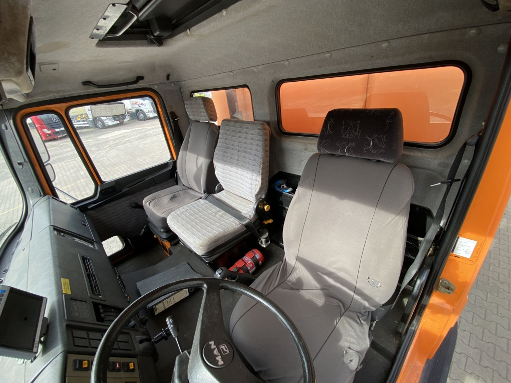 Truck MAN 18.272 / Stromaggregat