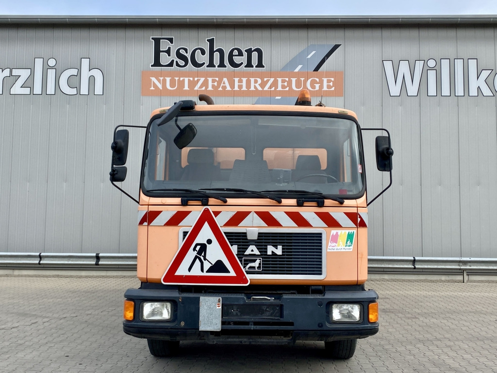 Truck MAN 18.272 / Stromaggregat
