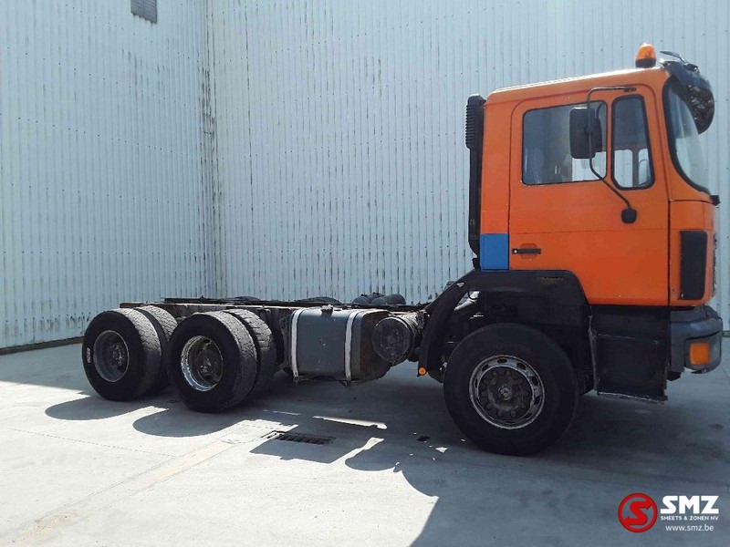 Cab chassis truck MAN 26.292 6cyl 362 372: picture 5