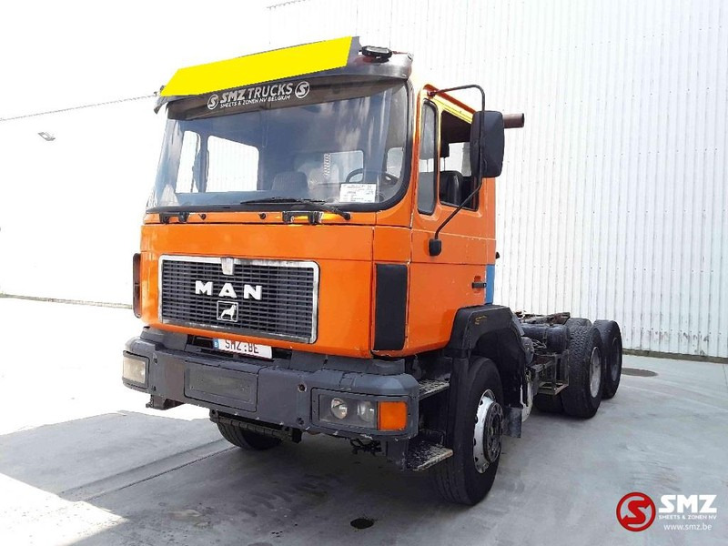 Cab chassis truck MAN 26.292 6cyl 362 372: picture 4