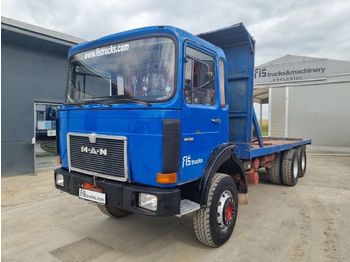 Dropside/ Flatbed truck MAN 26.321 6x4 stake body: picture 1