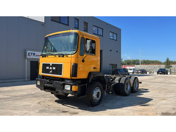 Cab chassis truck MAN 26.322