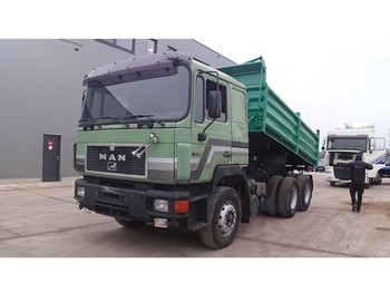 Tipper MAN 26.372 (BIG AXLE / STEEL SUSPENSION / 6 CYLINDER ENGINE WITH MANUAL PUMP): picture 1