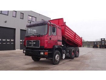 Tipper MAN 26.402 (BIG AXLE / 6 CYLINDER ENGINE WITH MANUAL PUMP): picture 1