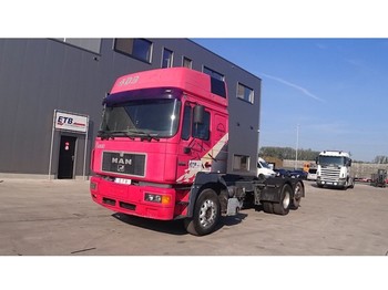 Cab chassis truck MAN 26.403 (6 CYLINDER / 6X2): picture 1