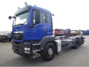 Cab chassis truck MAN 26.440 TGS 6X2*4 BL: picture 1