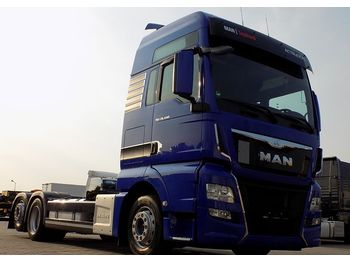 Container transporter/ Swap body truck MAN 26.440 TGX E6: picture 1