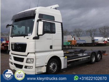 Container transporter/ Swap body truck MAN 26.440 TGX xxl eev manual: picture 1
