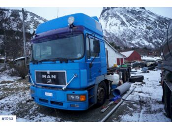 Container transporter/ Swap body truck MAN 26.463