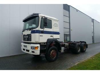 Cab chassis truck MAN 27.463 F2000 6X6 MANUAL FULL STEEL HUB REDUCTION: picture 1