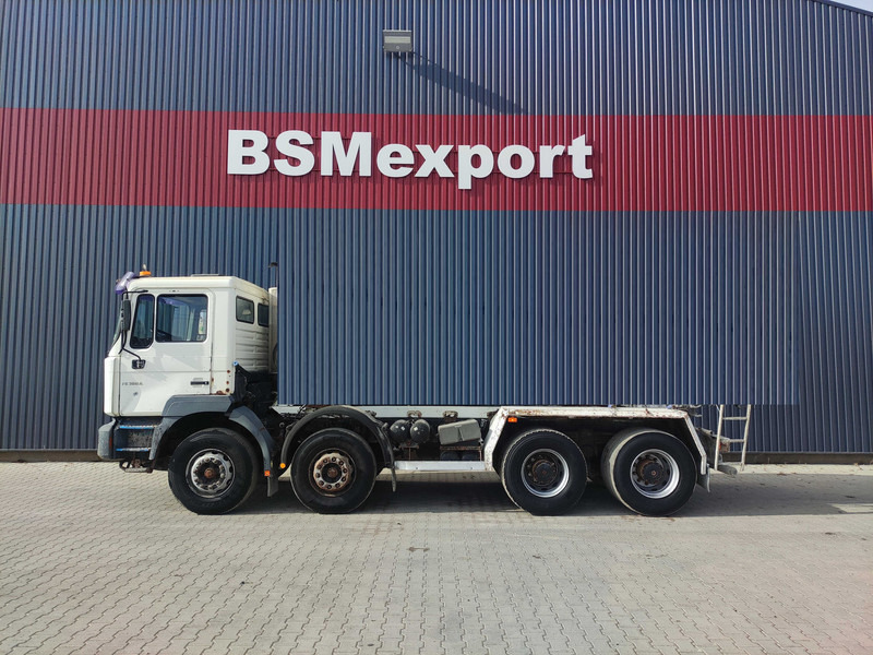 Cab chassis truck MAN 32.463 chassis truck: picture 2