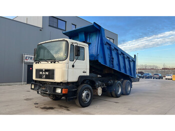 Tipper MAN 33.372 (BIG AXLE / STEEL SUSPENSION / 6 CYLINDER WITH MANUAL PUMP / EURO 2): picture 1