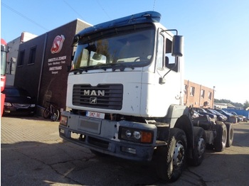 Cab chassis truck MAN 35.414: picture 1
