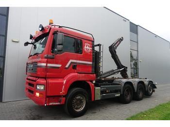 Skip loader truck MAN TGA35.480 8X4 MANUAL STEERING AXLE HIAB EURO 4: picture 1