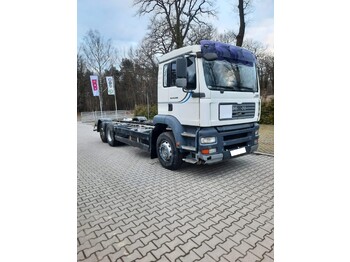 Cab chassis truck MAN TGA 26.390: picture 1