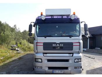 Dropside/ Flatbed truck MAN TGA 26.480: picture 1