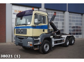Hook lift truck MAN TGA 33.400 6x4: picture 1