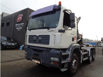 Container transporter/ Swap body truck MAN TGA 33.430: picture 1