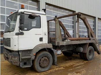 Skip loader truck MAN TGM18.240: picture 1